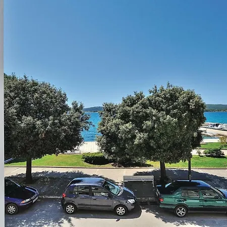 아파트 Sv.filip I Jakov With Sea View Ii